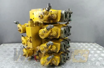 Rozdzielacz Caterpillar 212 M/9