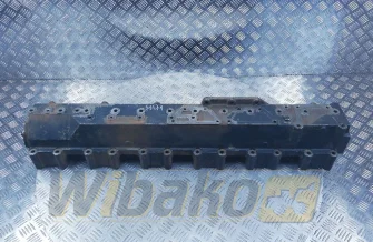Kolektor ssący do silnika Komatsu SAA6D125E-3 6154-11-4110