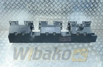 Kolektor ssący Komatsu SA6D125E-3 6152-12-4110