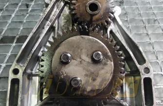 Pompa oleju do silnika Volvo D12D 6101726