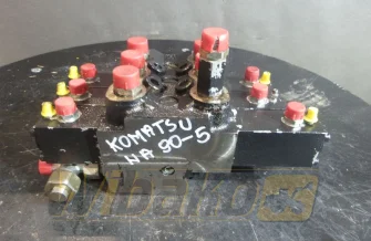 Rozdzielacz Komatsu WA 90-5 644300080