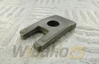 Uchwyt wtryskiwacza Deutz 04272185