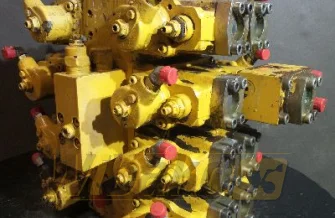Rozdzielacz Caterpillar 206 M/8