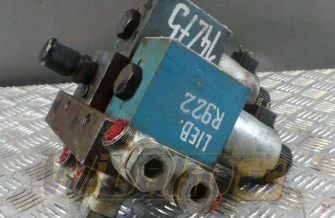 Rozdzielacz Vickers D64V52ALJNUH620 E-4