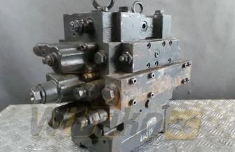 Rozdzielacz Komatsu 7234313102