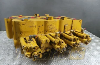 Rozdzielacz Caterpillar 235 M-4
